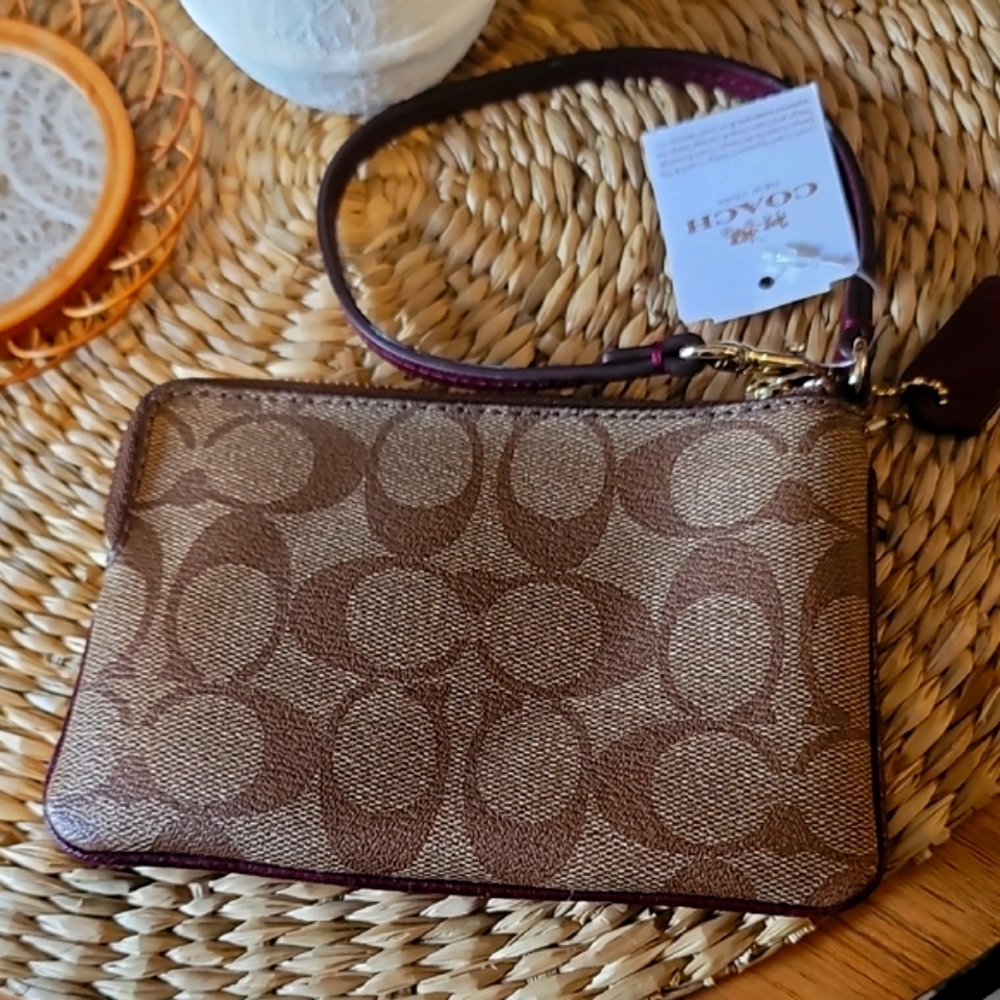 COACH signature PVC Leather Corner Zip wristlet - Picture 2 of 5